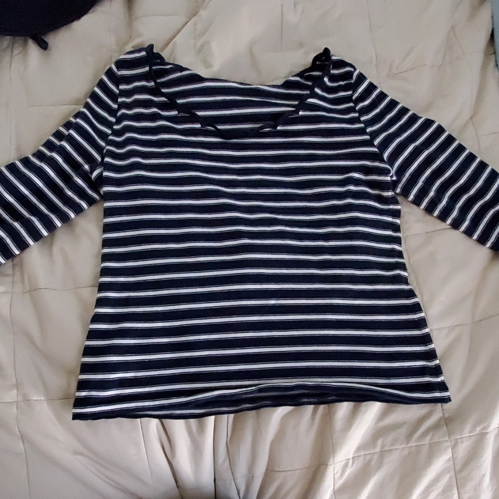 Kate Spade scallop stripe 3/4 navy top medium